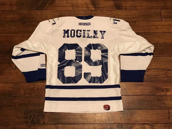 maple leafs jersey canada