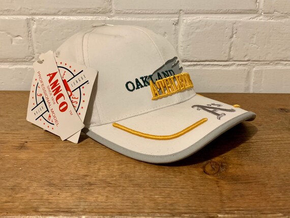 Deadstock Oakland Athletics Snapback Hat Vintage White 3D