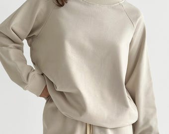 100% Cotton Raglan Crew Neck Sweatshirt: Relaxed Slouchy Pullover