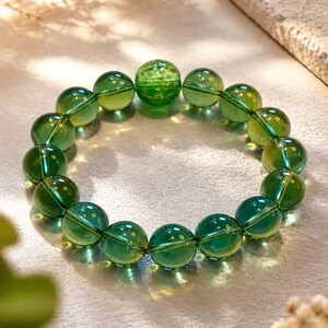 Natuurlijke, heldergroene kristallen armband met diffuser voor etherische oliën