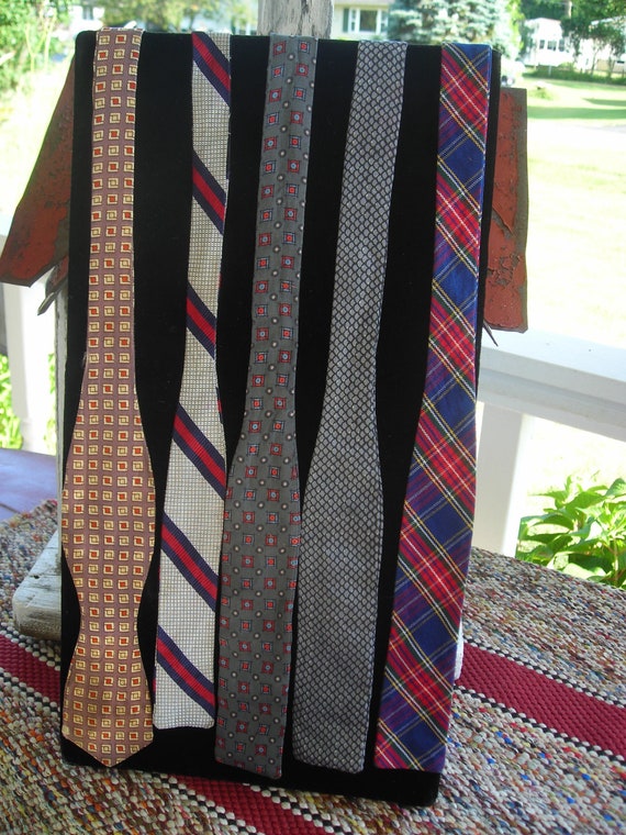 Lot of 5 self tie vintage bow ties, various prin