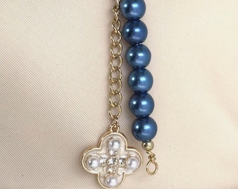 Quatrefoil Keychain Gold Clover Charm Four Leaf Clover Keychain Gold Gift Purse Charm Clover