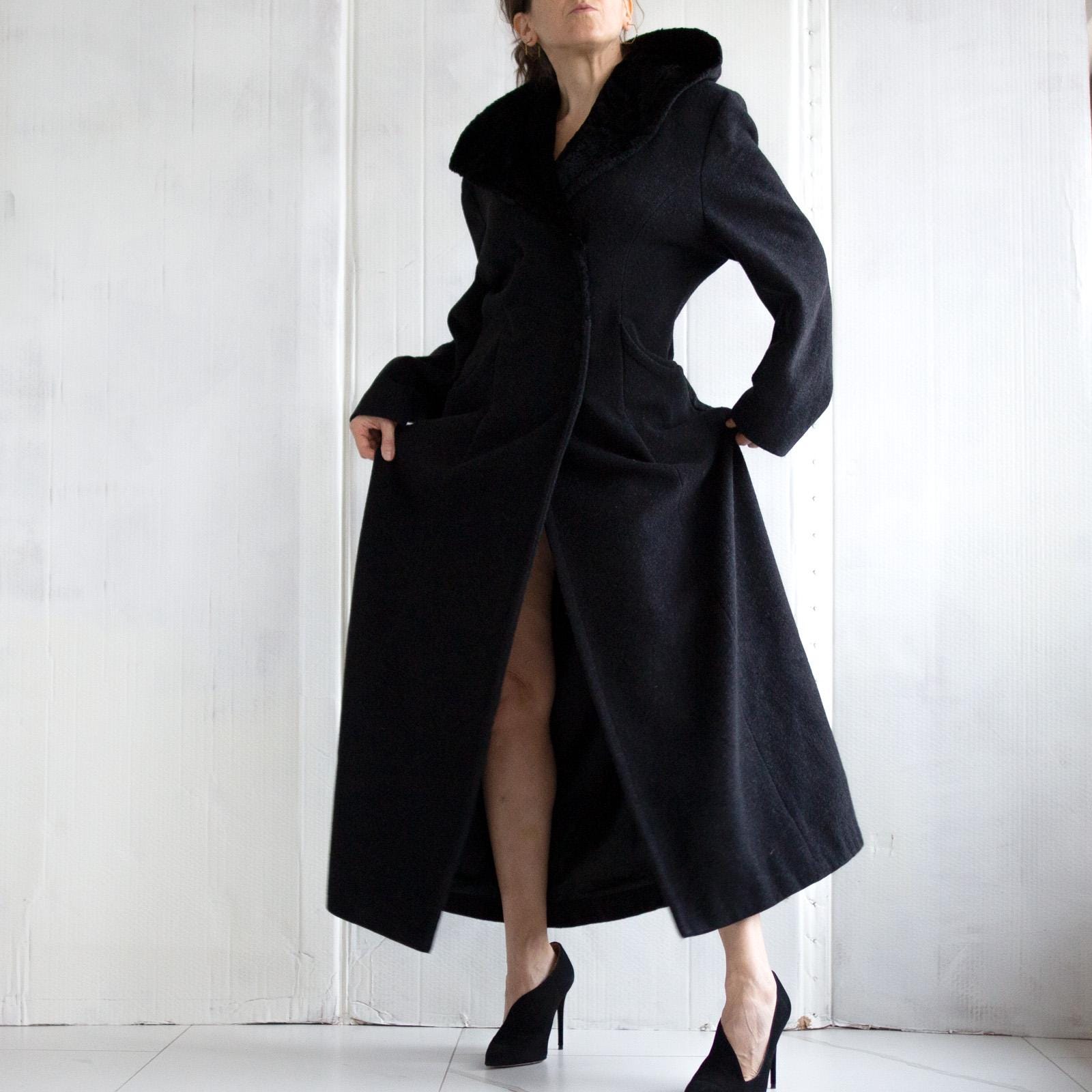 BURBERRY ラビットファー　ワッペン　ダウンベスト　黒 Women's New Arrivals | Burberry®️ Official