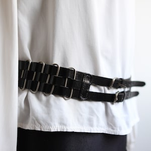 Rocker style women&#39;s black belt