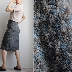 Vintage casual wool plaid grey and blue midi pencil skirt from 90s / Size M