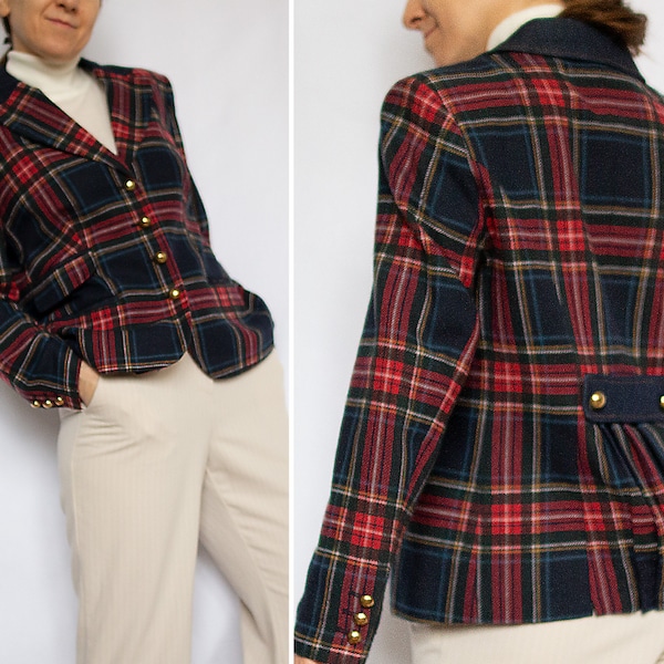 Blazer vintage en laine tartan intemporel pour femme - Carreaux élégants bleus et rouges, boutons dorés, style britannique