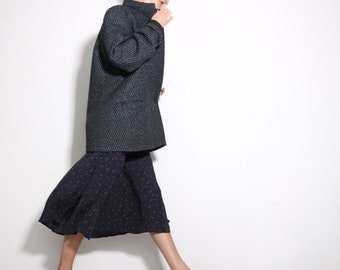 Vintage wide shoulders oversized 90s fashion grey wool mix women's blazer / jacket / size L