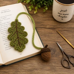 Crochet Acorn Bookmark Pattern PDF,  Acorn Bookmark Digital Download, Crochet Autumn Bookmark Design, Crochet Nature Bookmark  PDF