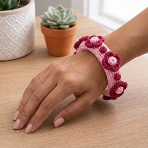 Crochet Floral Covered Bangle Pattern PDF,  Flower Bangle Crochet Pattern PDF, Covered Bangle DIY Jewelry Pattern,