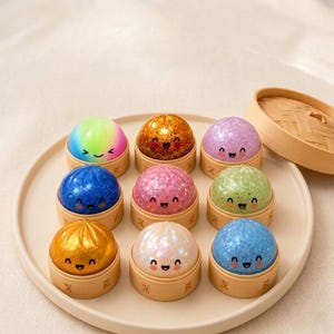 Pallina antistress morbida a forma di raviolo, simpatico giocattolo antistress per adulti e bambini, accessorio da scrivania kawaii, regalo sensoriale, giocattolo antistress morbido con glitter