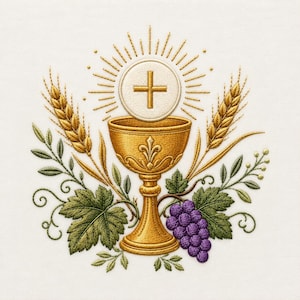 Può includere: Un disegno ricamato raffigurante un calice dorato centrale sormontato da un'ostia bianca contrassegnata da una croce. Il calice è affiancato da spighe di grano dorate e foglie di vite verdi con un grappolo d'uva viola alla base.