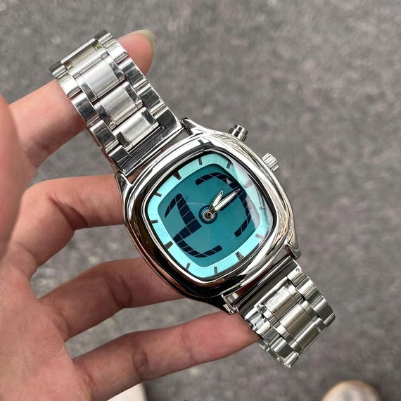 Retro Cushion Square Y2K Unisex Watch, Gloss Silver Metal Bracelet 