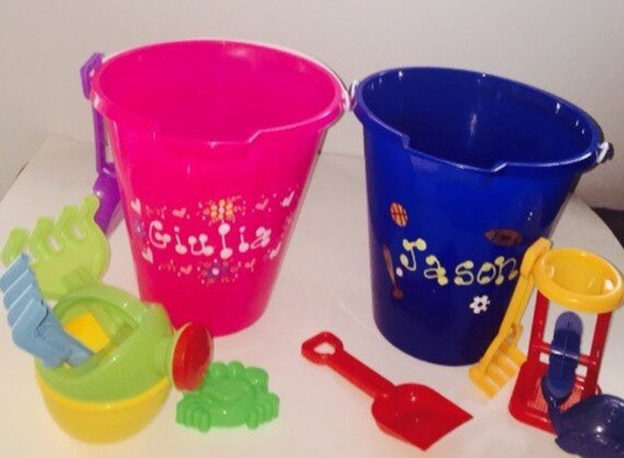 bucket of sand toys