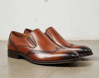 Men’s brown leather wingtip loafers, handmade brogue slip-on dress shoes