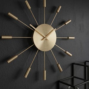 Ręcznie robiony zegar z litego mosiądzu w kształcie gwiazdy | Cicha dekoracja ścienna w stylu Mid Century Modern