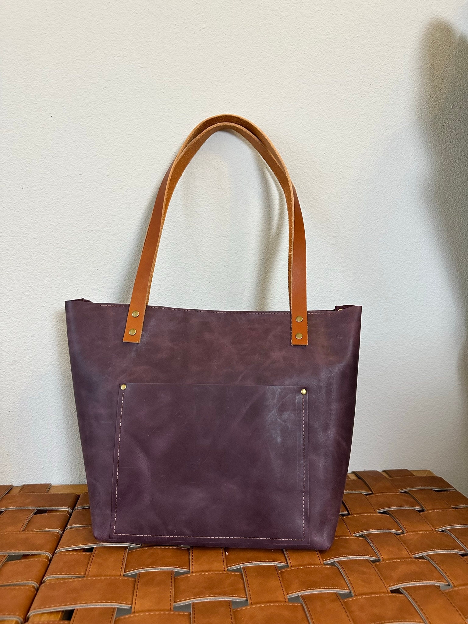 Lot 280 - A Mulberry vintage tan leather shoulder bag
