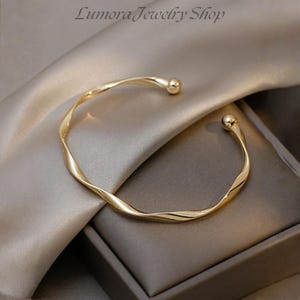 Gold Twisted Wave Open Cuff Bangle, Minimalist Spiral Bracelet, Dainty Torque Armlet
