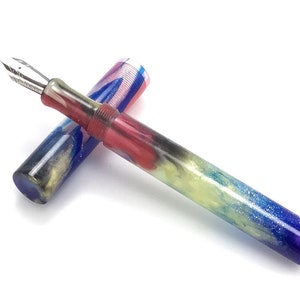 Caneta Tinteiro Acrílica - Vermelho Prata Azul e Dourado com Brilho Metálico. Acrílico - Veja o vídeo - Caneta-tinteiro personalizada sem kit - 008BSE