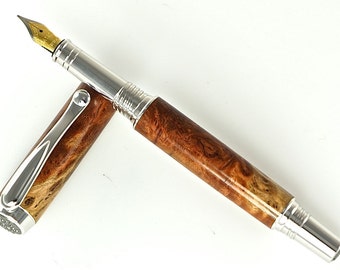 Pluma estilográfica de madera personalizada - Red Mallee Burl - Herrajes de titanio negro y rodio - 767FPA