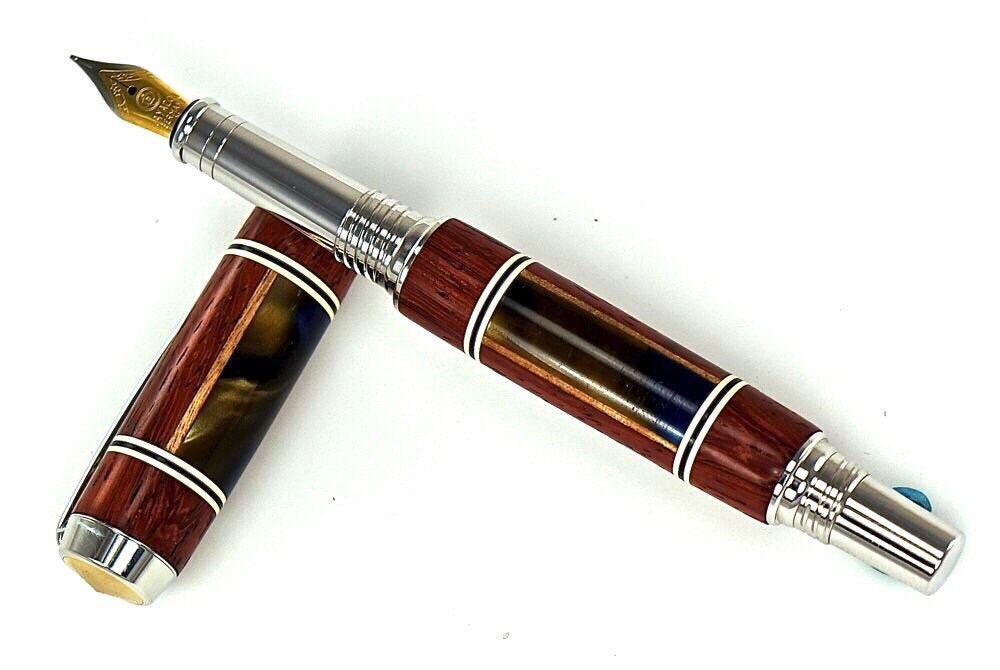 Stylo Plume En Bois Précieux Padouk – Neuf, Jamais Encré, Plume En Acier, Couleur Marron Chaleureuse