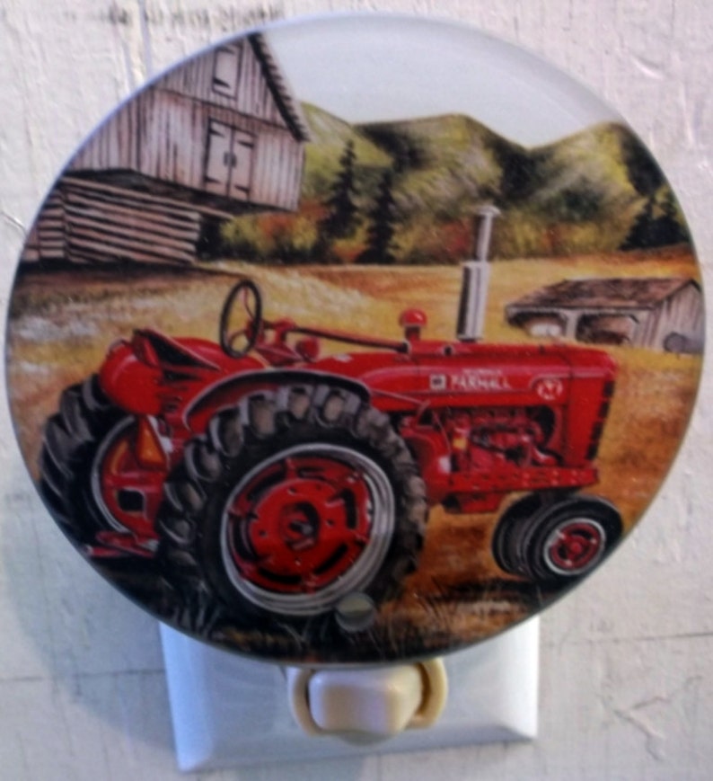 red tractor with barn night light, tractor night light, farm night light, bathroom night light, kitchen night light, pretty night light, image 1