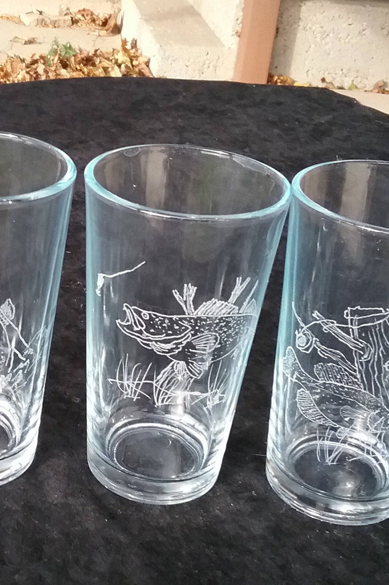 Beer glasses, Pub glasses,Fishing Beer glasses, Fisherman beer glasses, Fisherman gift, Pint beer glasses, Gifts for him, Beer drinker gift image 4