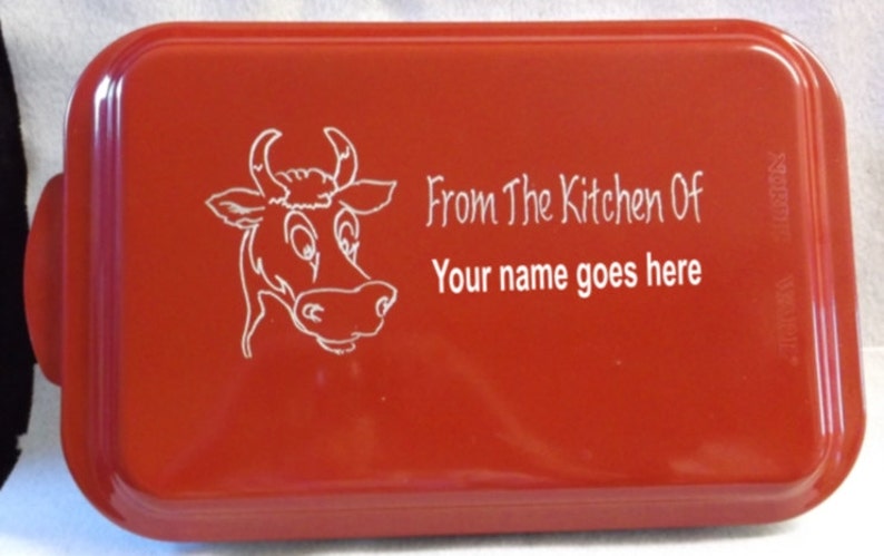 engraved cake pan, personalized pan, customized cake pan, red cake pan, cow cake pan, special made pan, cake pan with name, colored pan Bild 1