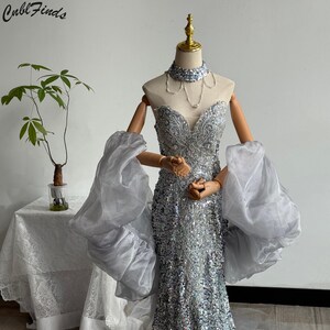 Vestido de sirena con lentejuelas plateadas, vestido de fiesta glamuroso y brillante, vestido de noche transparente con mangas abullonadas.