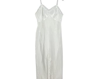Vtg Wonder Maid Long Full Slip dress Lace Trim White Nylon Blend  Sz 34 S