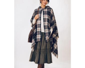 Vtg Brendella Wool Cape Poncho Rustic Country Equestrian Ireland Plaid Gray OS