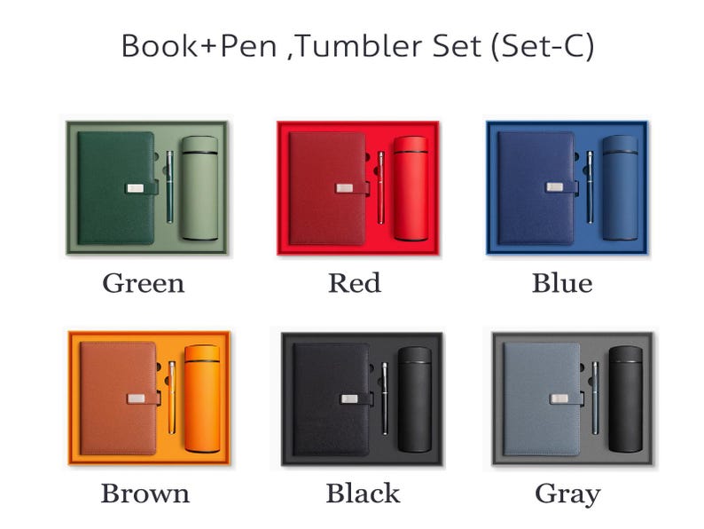 K&ouml;nnte beinhalten: Ein Geschenkset mit der Aufschrift Book+Pen, Tumbler Set (Set-C) in sechs Farbvarianten: Gr&uuml;n, Rot, Blau, Braun, Schwarz und Grau. Jedes Set enth&auml;lt ein rechteckiges Notizbuch mit silbernem Verschluss, einen passenden Stift und einen zylindrischen Becher.