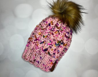 Luksusowa różowa czapka z wełny merynosów - czapka Pinkalicious Twist Beanie robiona ręcznie na drutach z ręcznie farbowanej włóczki