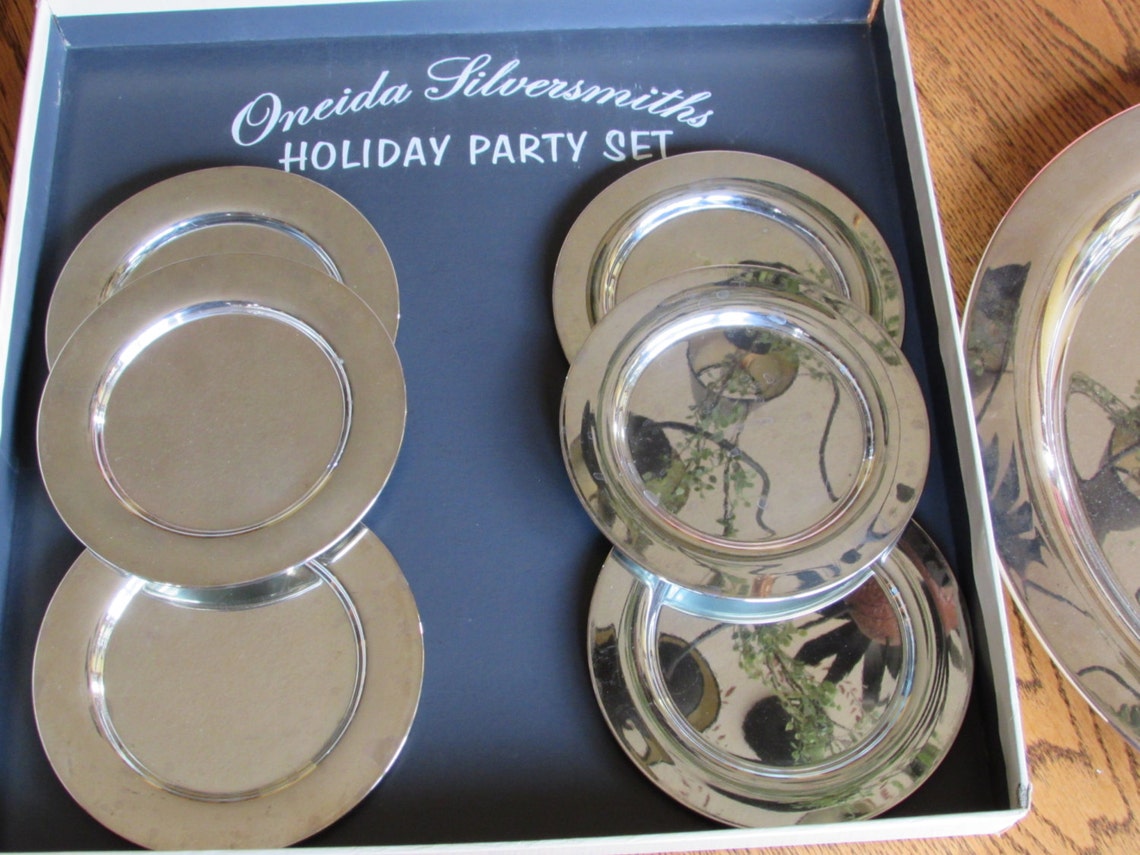 Oneida Silversmiths Silverplate Platter, Chip Bowl, and Six Plates in Original Box Etsy