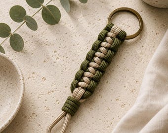 Cobra Weave Paracord Keychain PDF Pattern | Two Tone Cobra Knot Tutorial | Military Style EDC Keychain | DIY Paracord Guide