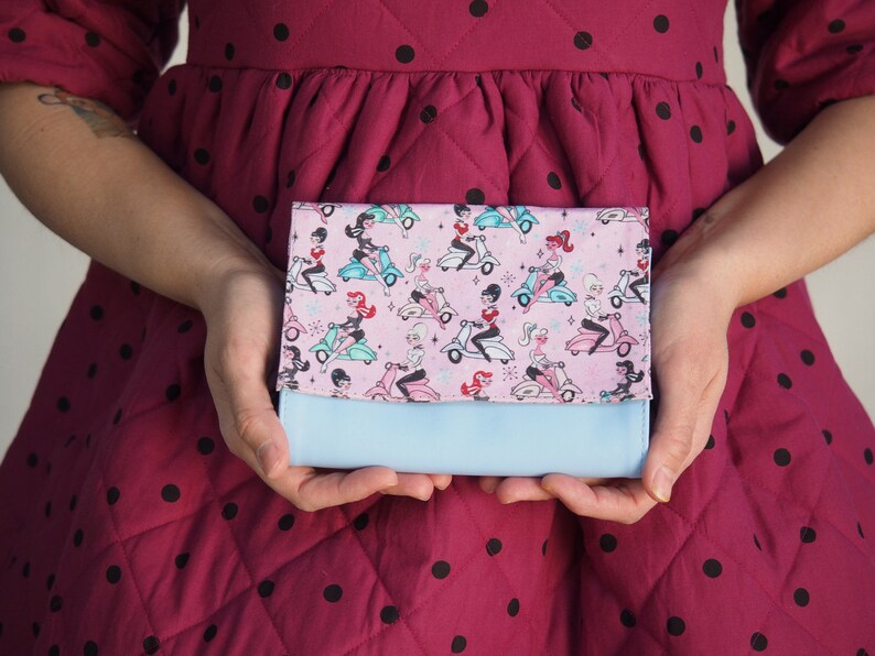Vegan Clutch Unique Vegan Wallet Vegan gift Women small Textured Vegan Gold Leather Purse with a vintage pic Magnetic Closure