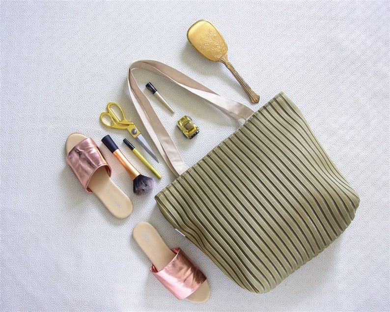 Beach Tote Gold Bag Golden Bag Book Bag Side Bag Vegan Hand Bag Tote Bag Women Tote Shopping Bag Waterproof Tote Bag Market Tote