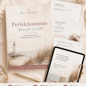 Puede incluir: Un libro de ejercicios titulado Perfektionismus Wenn gut nie reicht con una ilustración de un faro en la portada, acompañado de páginas impresas, una tableta digital con texto y un bolígrafo dorado, con iconos que indican 11 páginas y descarga PDF.