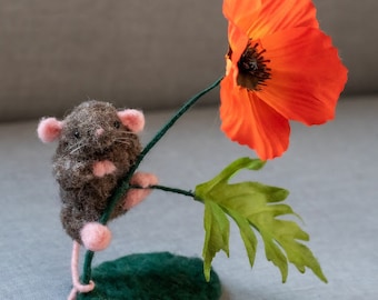 Poppy dormouse