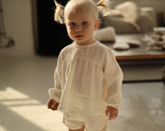 Blusa infantil de cáñamo, blusa vaporosa de manga larga, botones de coco, para verano y celebraciones, hecha en Polonia, MJUKKA