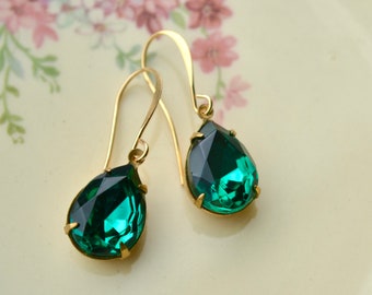 VICTORIA Emerald green teardrop earrings with vintage glass & gold plated hooks, Bridesmaid jewellery