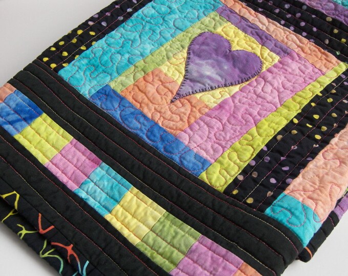 Quilted Wall Hanging Baby Quilt Log Cabin With Appliqué Etsy