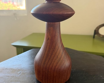 Jens Quistgaard för Dansk Vintage MCM Teak UFO Salt- och Pepparkvarn