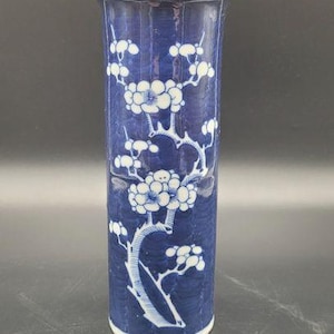 Chinese Qing Dynasty Prunus Pattern Brush Pot with 19th century CHINA Mark