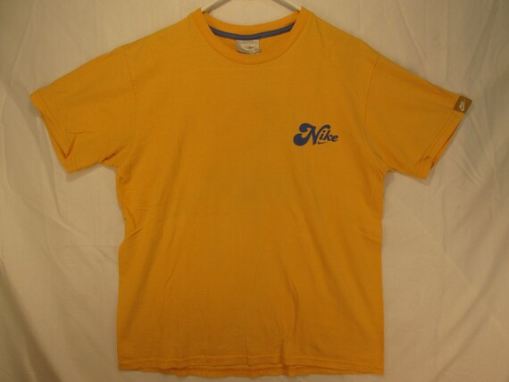 nike yellow t shirt mens