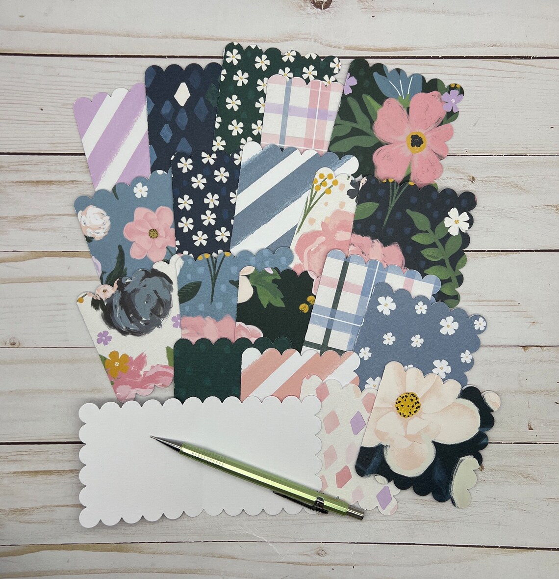 Assorted Note Cards - Set of 20 Mini Scalloped Notecards ~ 3x3 Blank ...