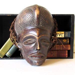 Vintage African tribal mask, Chokwe Mwana Pwo hand carved wood African wall sculpture, African art, boho ethnic decor, wall hanging.