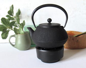 Tetera Tetsubin de hierro fundido vintage con calentador, decoración asiática minimalista.