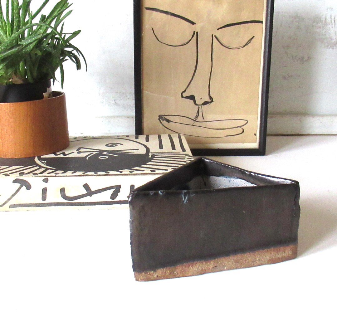 Vintage Black Pottery Cathall Bowl, Minimalist Boho Chic Decor. - Etsy