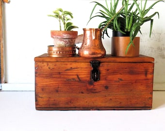 Caja de herramientas rústica de pino hecha a mano: Decoración rústica industrial para casa de campo