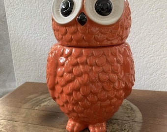 Tarro de cerámica con forma de búho de Kalalou – Naranja quemado